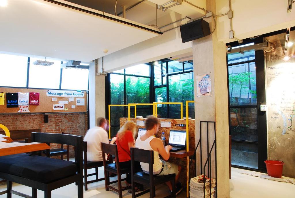 Lub D Bangkok Silom Hostel Εξωτερικό φωτογραφία
