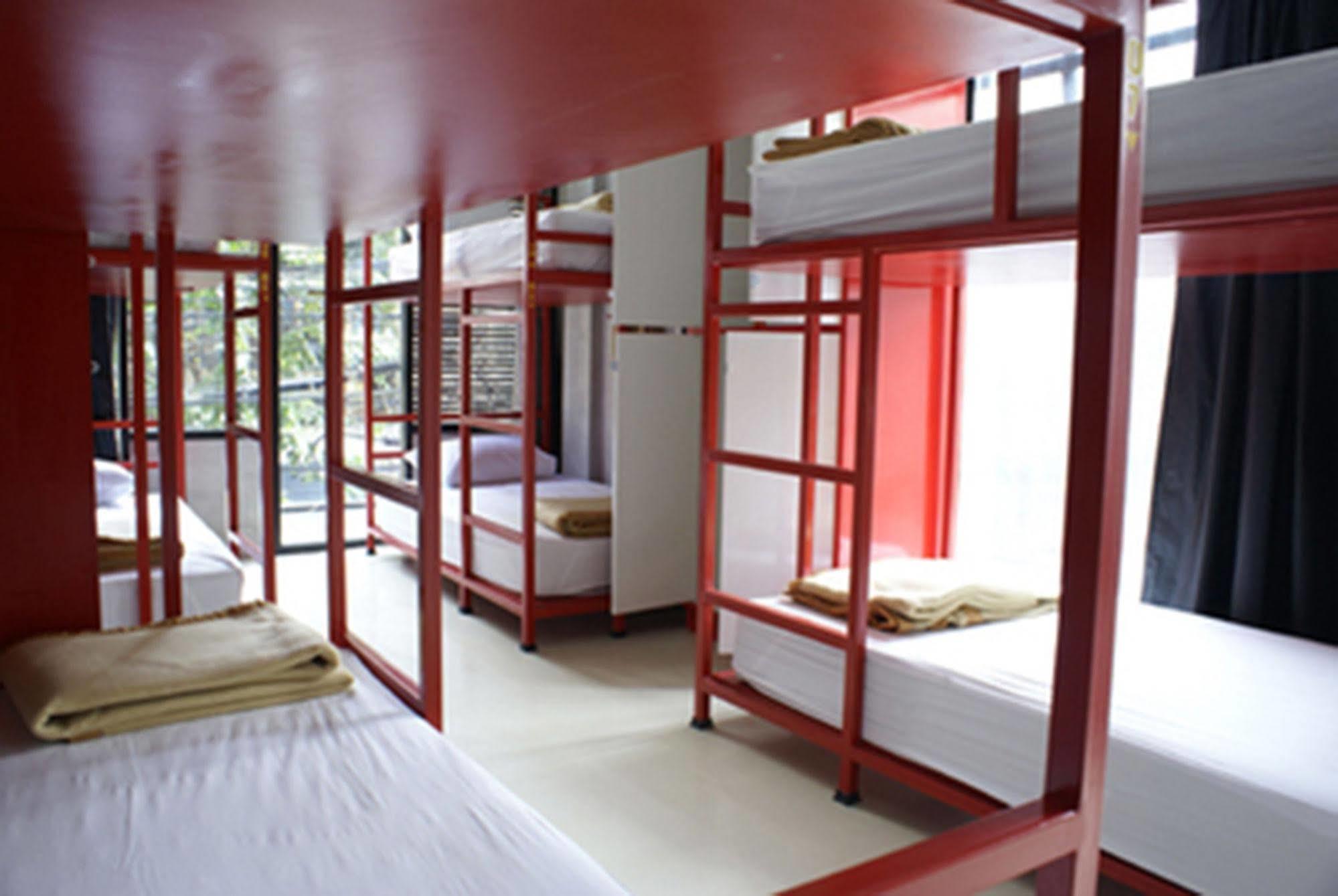 Lub D Bangkok Silom Hostel Εξωτερικό φωτογραφία